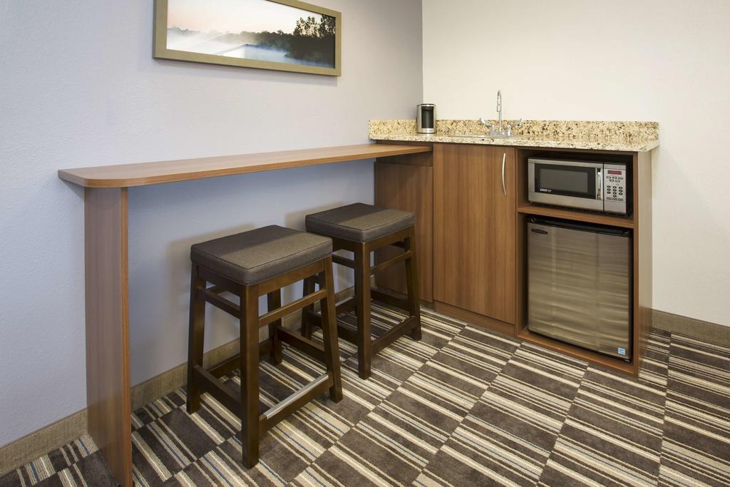 Quality Inn & Suites Caldwell I-77 Ngoại thất bức ảnh